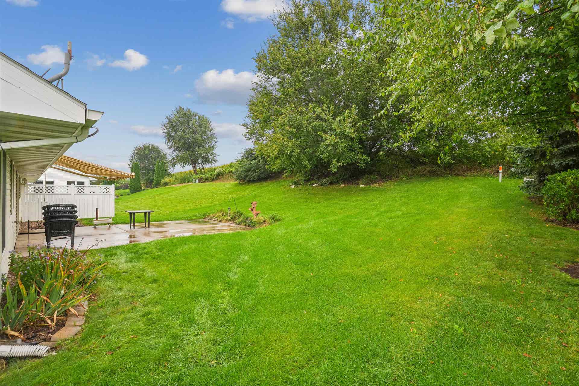6110 Seven Springs Drive, Dubuque, IA 52002 6110 Seven Springs Drive, Dubuque, IA 52002