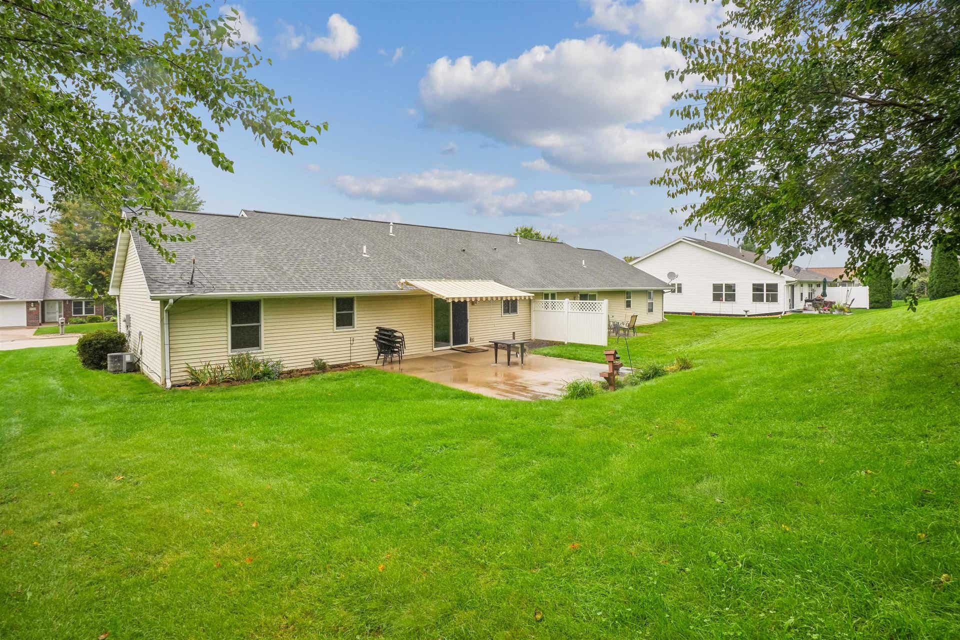 6110 Seven Springs Drive, Dubuque, IA 52002 6110 Seven Springs Drive, Dubuque, IA 52002