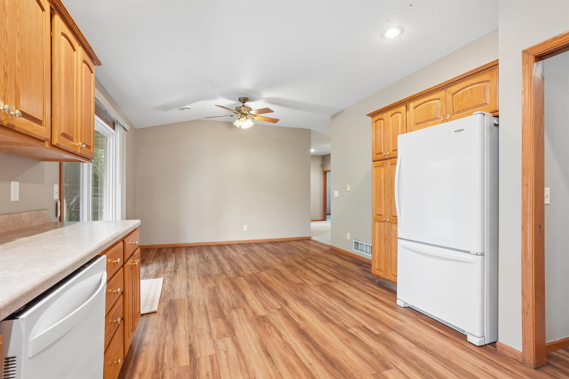 6110 Seven Springs Drive, Dubuque, IA 52002 6110 Seven Springs Drive, Dubuque, IA 52002
