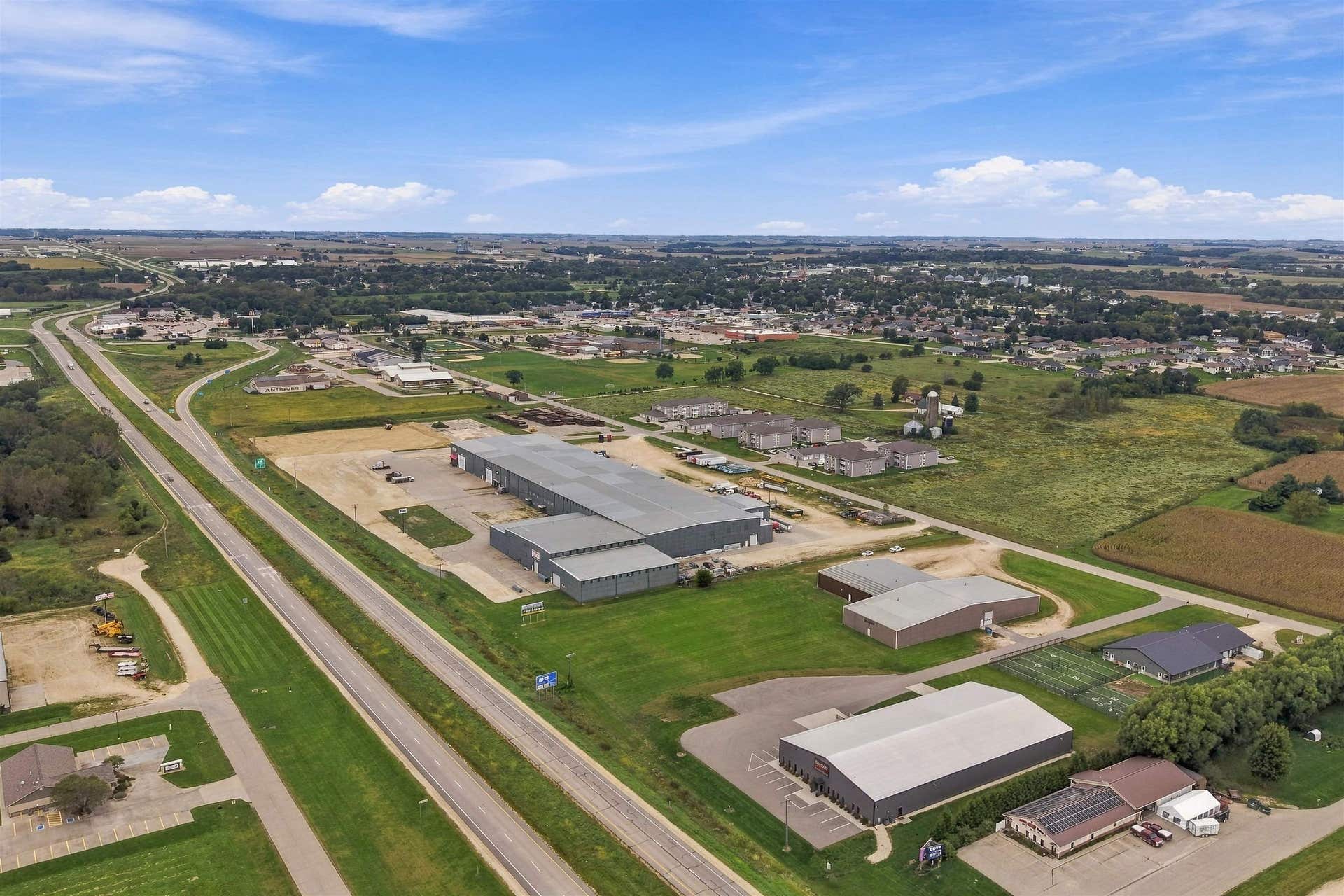 1625 15th Ave SE, Dyersville, IA 52040 1625 15th Ave SE, Dyersville, IA 52040