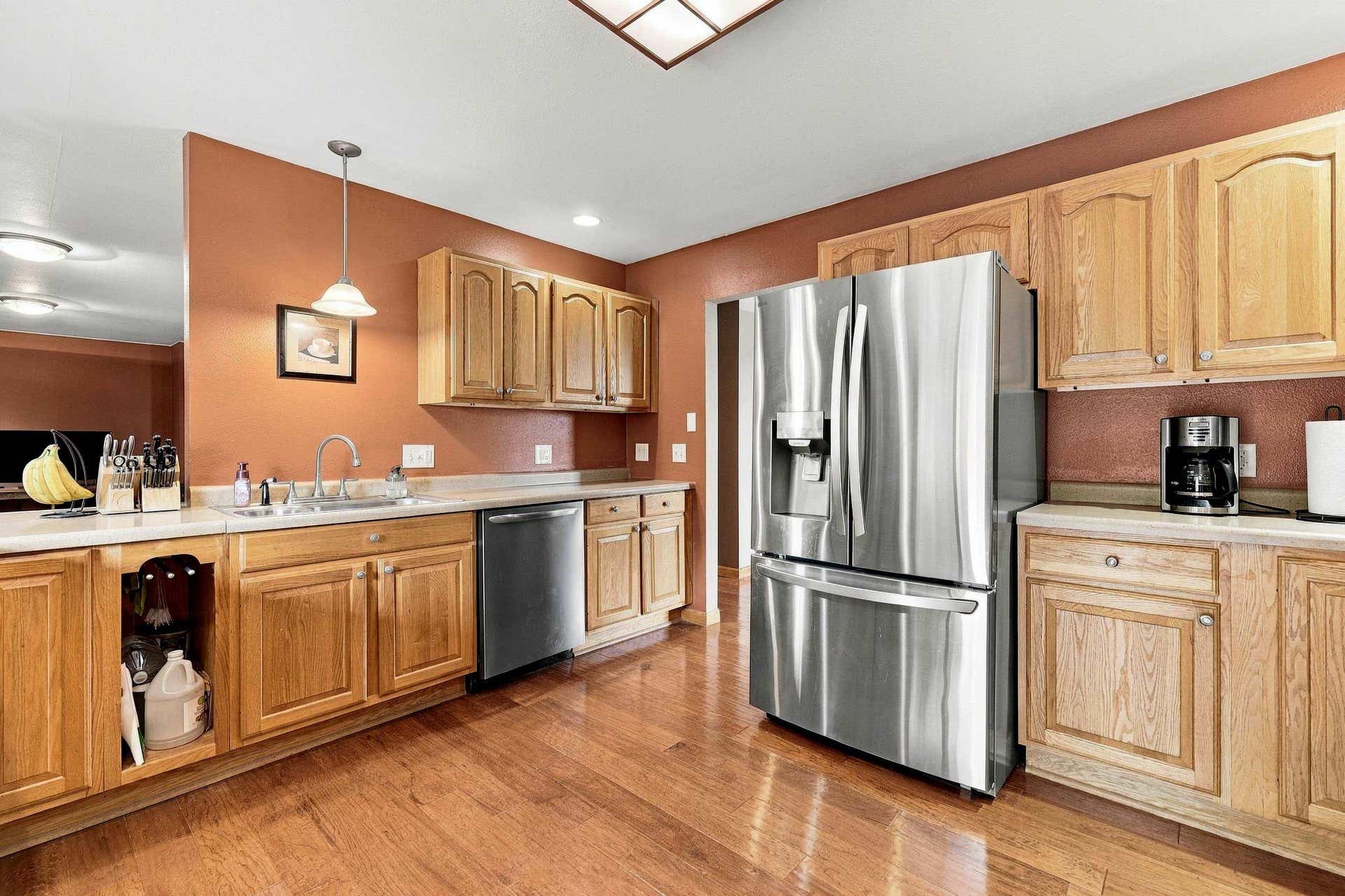 13235 W Clay Drive, Dubuque, IA 52002 13235 W Clay Drive, Dubuque, IA 52002