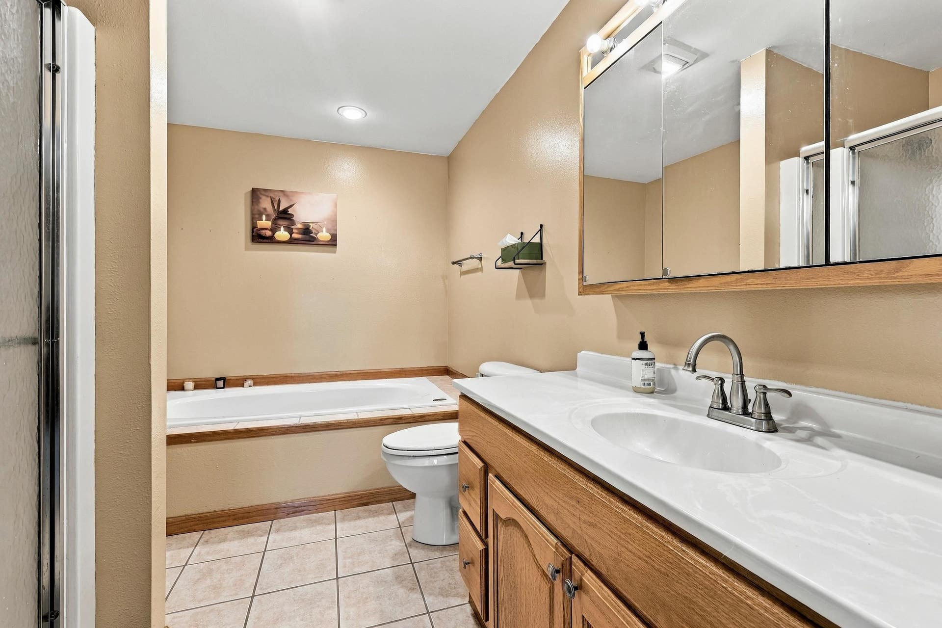 13235 W Clay Drive, Dubuque, IA 52002 13235 W Clay Drive, Dubuque, IA 52002