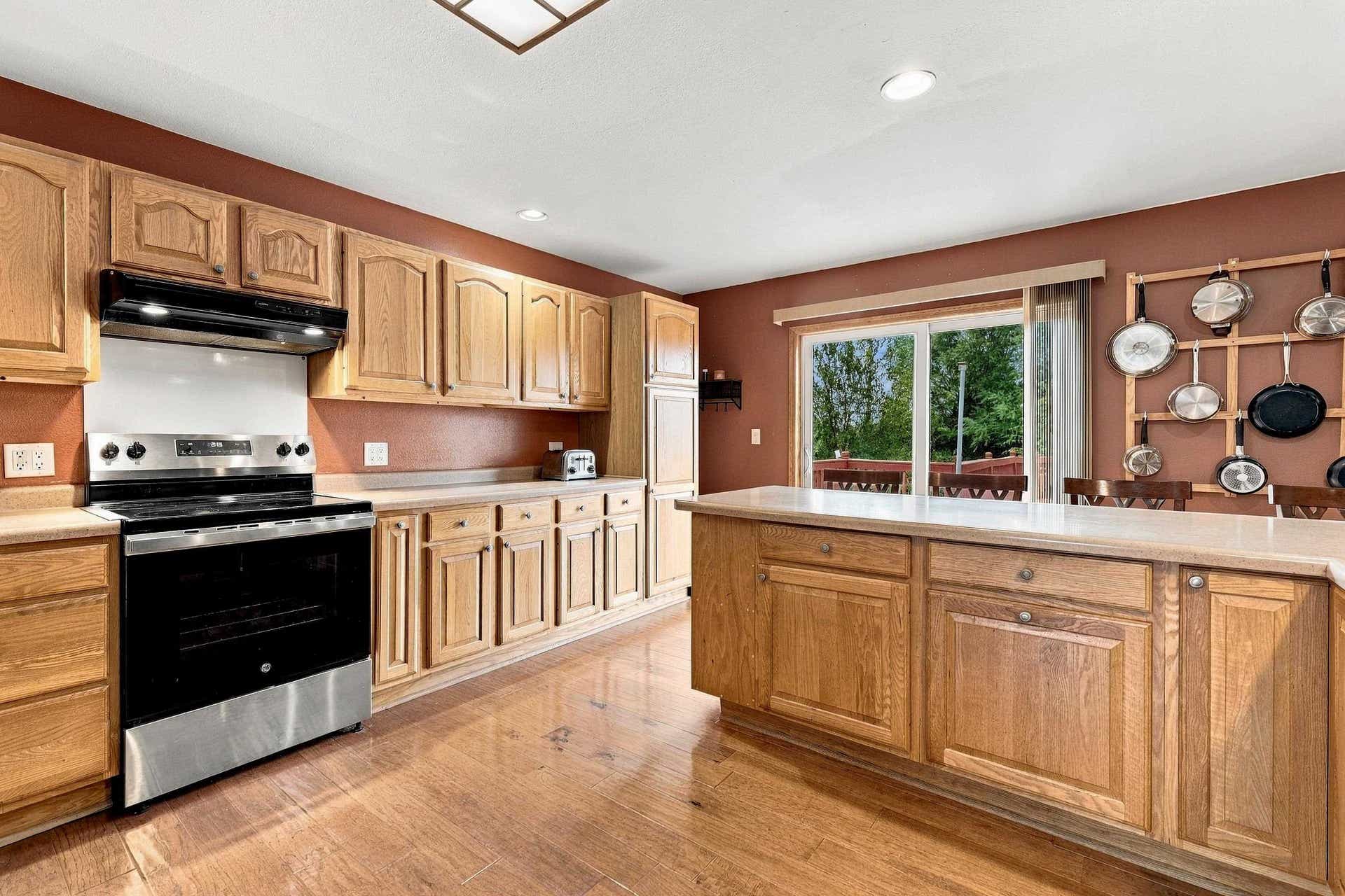 13235 W Clay Drive, Dubuque, IA 52002 13235 W Clay Drive, Dubuque, IA 52002