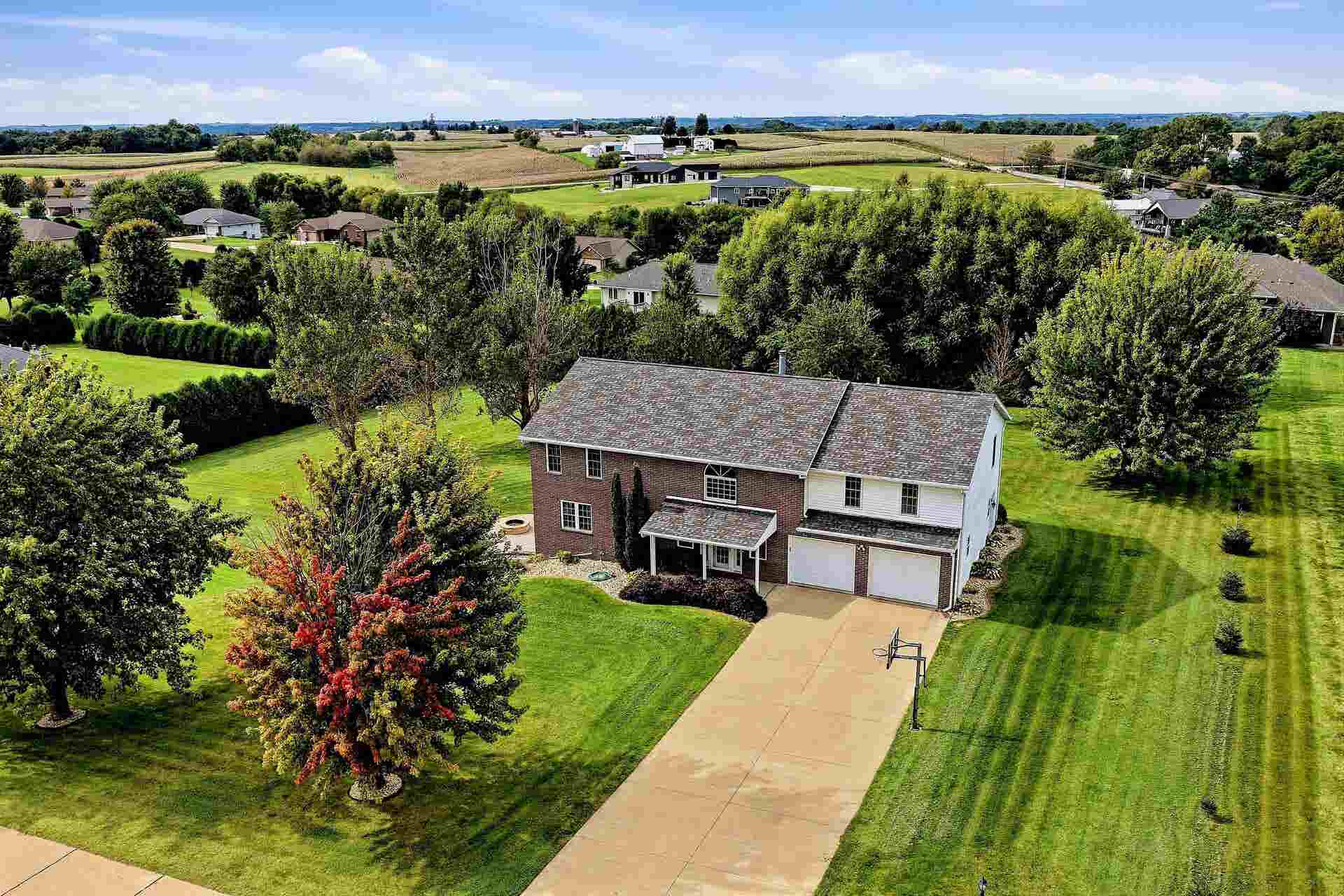 13235 W Clay Drive, Dubuque, IA 52002 13235 W Clay Drive, Dubuque, IA 52002
