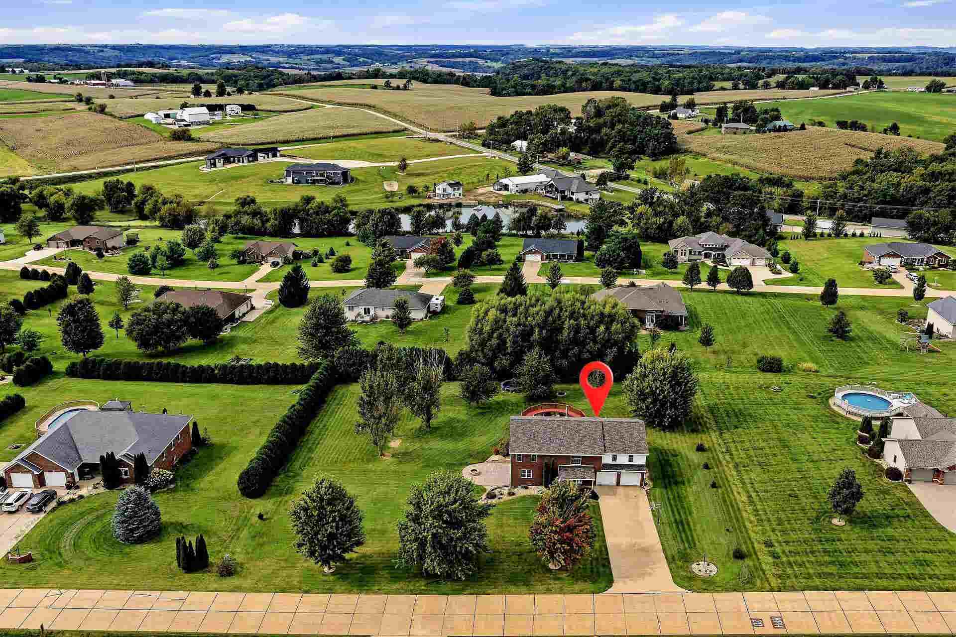 13235 W Clay Drive, Dubuque, IA 52002 13235 W Clay Drive, Dubuque, IA 52002