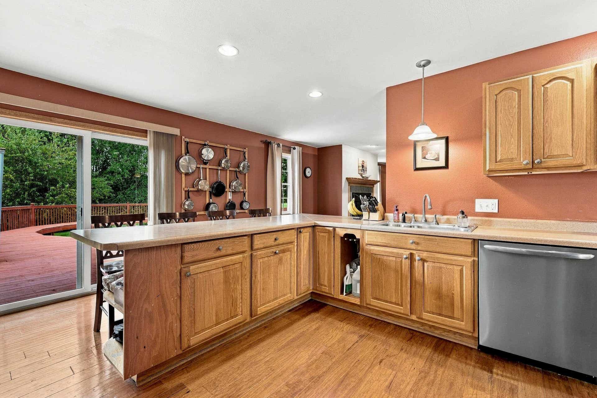 13235 W Clay Drive, Dubuque, IA 52002 13235 W Clay Drive, Dubuque, IA 52002