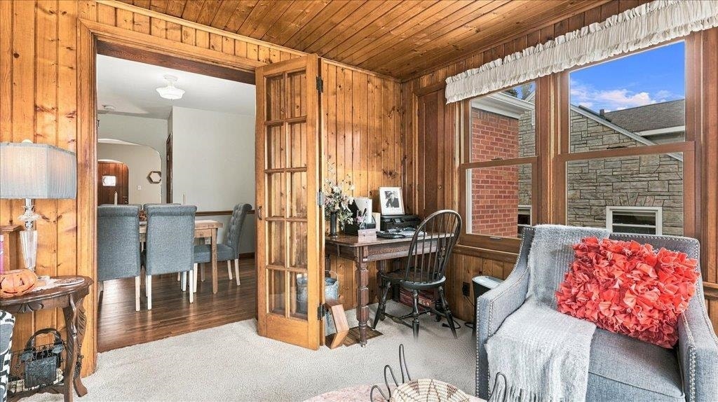 2000 Hale Street, Dubuque, IA 52001 2000 Hale Street, Dubuque, IA 52001