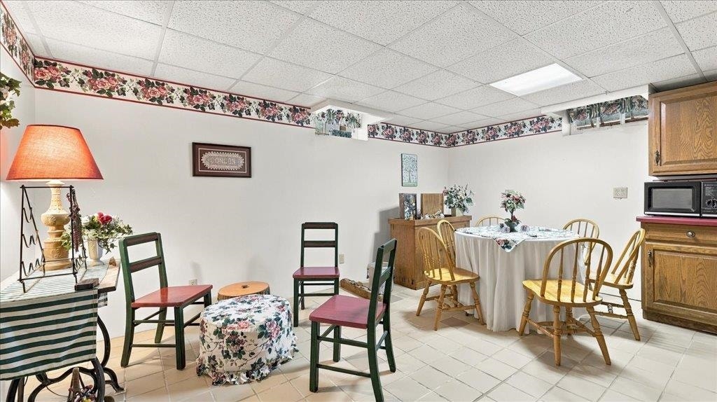 2000 Hale Street, Dubuque, IA 52001 2000 Hale Street, Dubuque, IA 52001