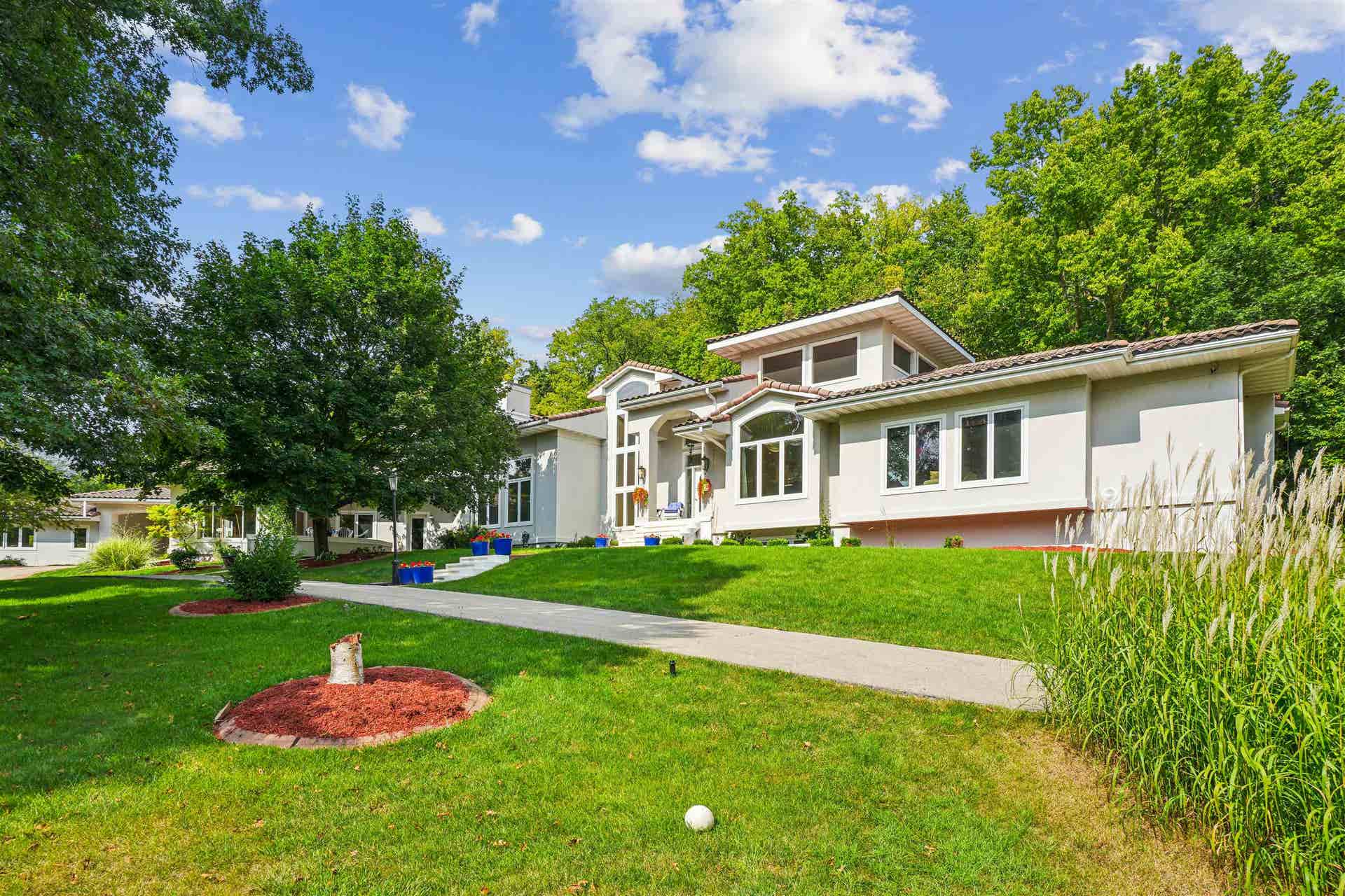 17716 Route 3 Road, Durango, IA 52039 17716 Route 3 Road, Durango, IA 52039