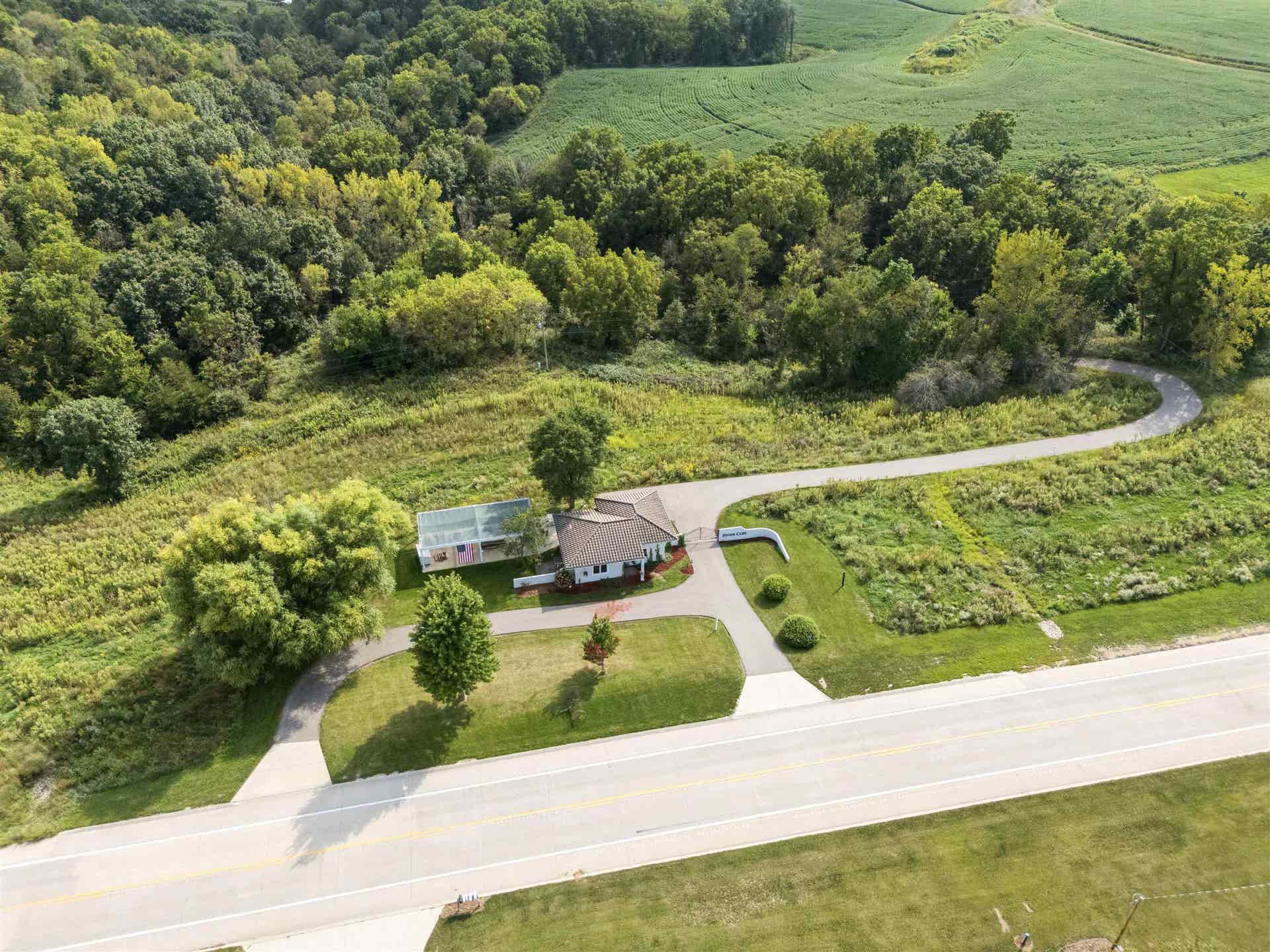 17716 Route 3 Road, Durango, IA 52039 17716 Route 3 Road, Durango, IA 52039