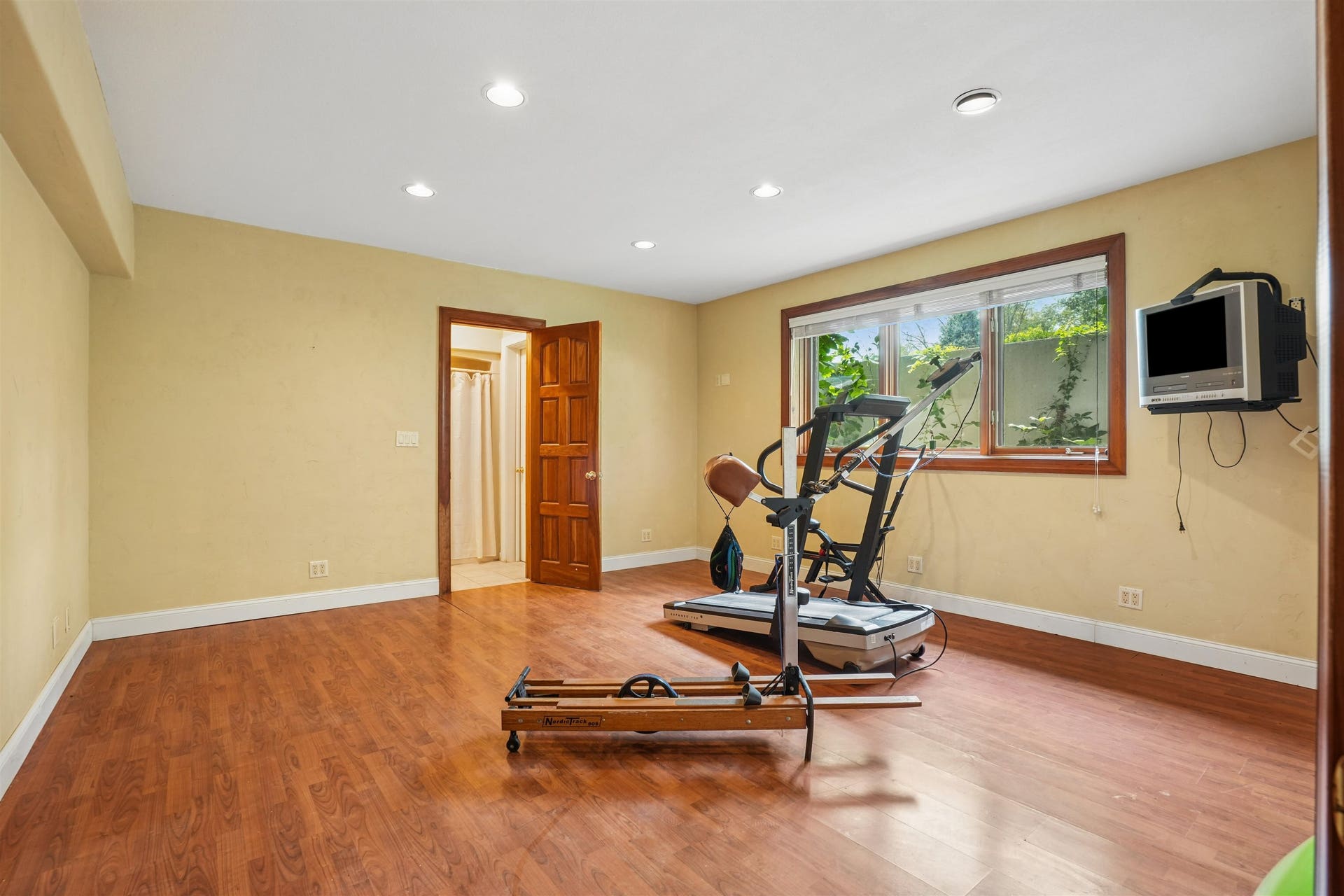 17716 Route 3 Road, Durango, IA 52039 17716 Route 3 Road, Durango, IA 52039