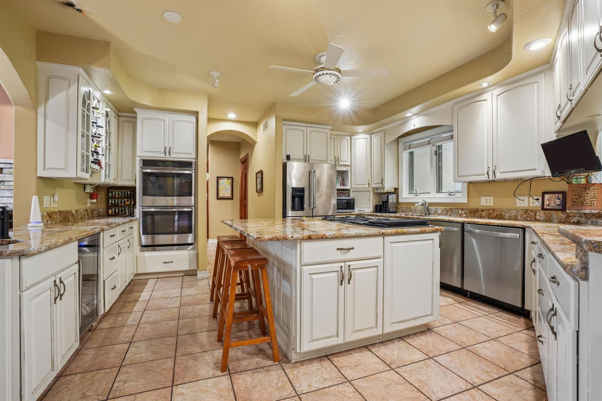 17716 Route 3 Road, Durango, IA 52039 17716 Route 3 Road, Durango, IA 52039