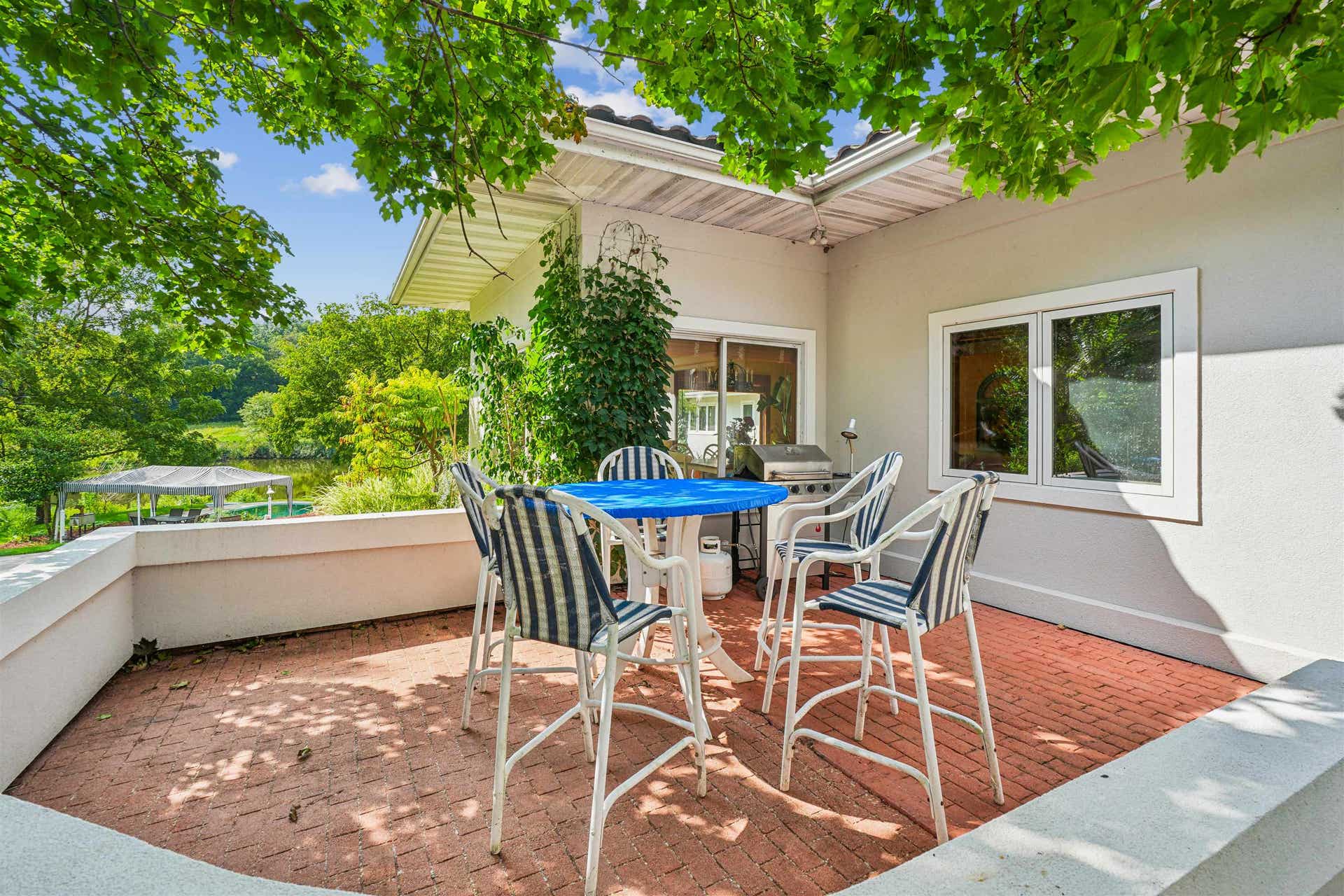 17716 Route 3 Road, Durango, IA 52039 17716 Route 3 Road, Durango, IA 52039