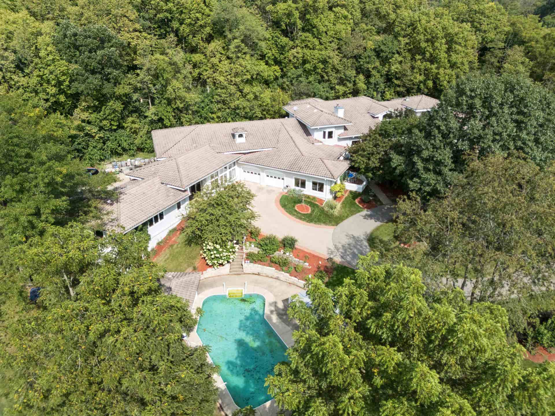 17716 Route 3 Road, Durango, IA 52039 17716 Route 3 Road, Durango, IA 52039