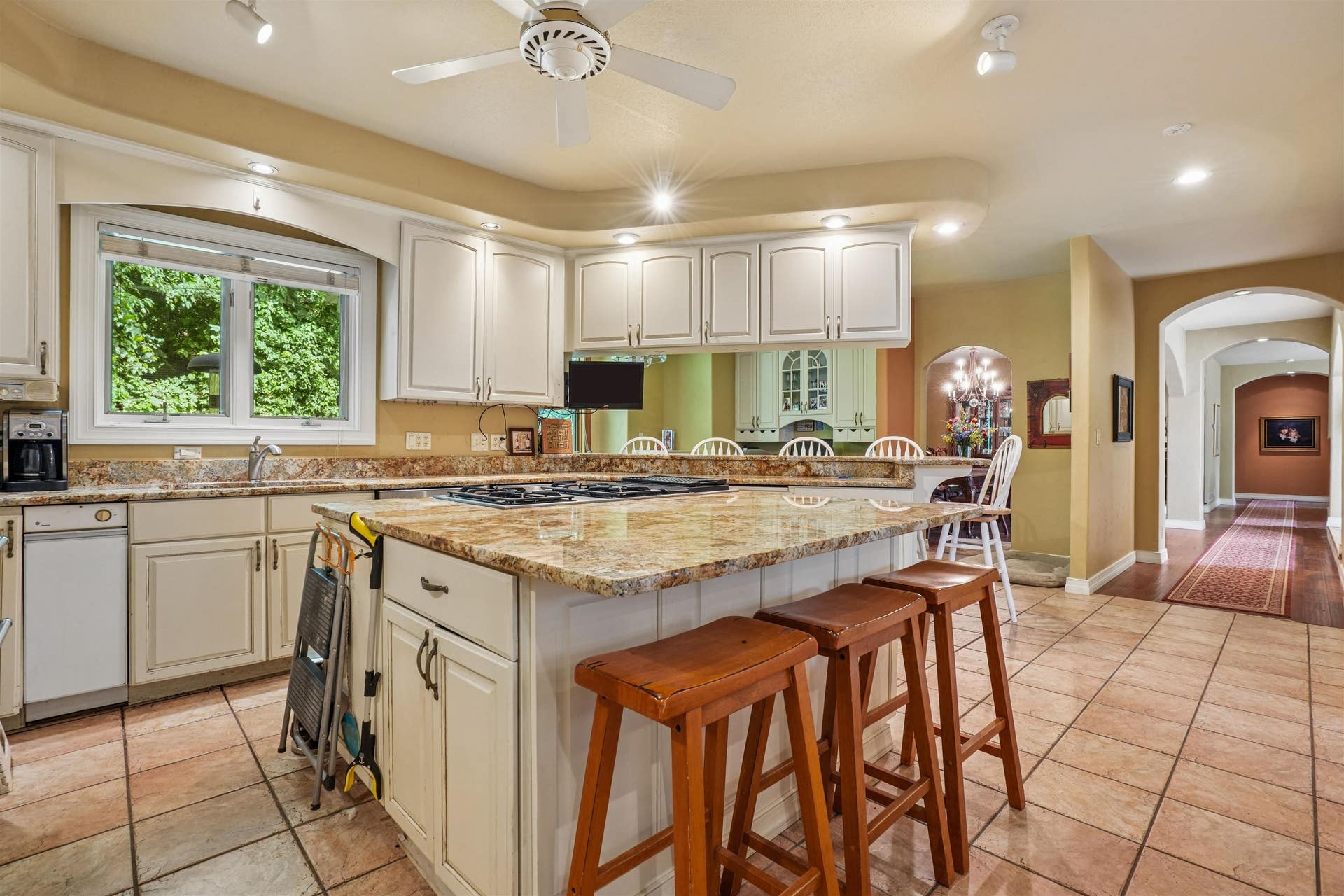 17716 Route 3 Road, Durango, IA 52039 17716 Route 3 Road, Durango, IA 52039