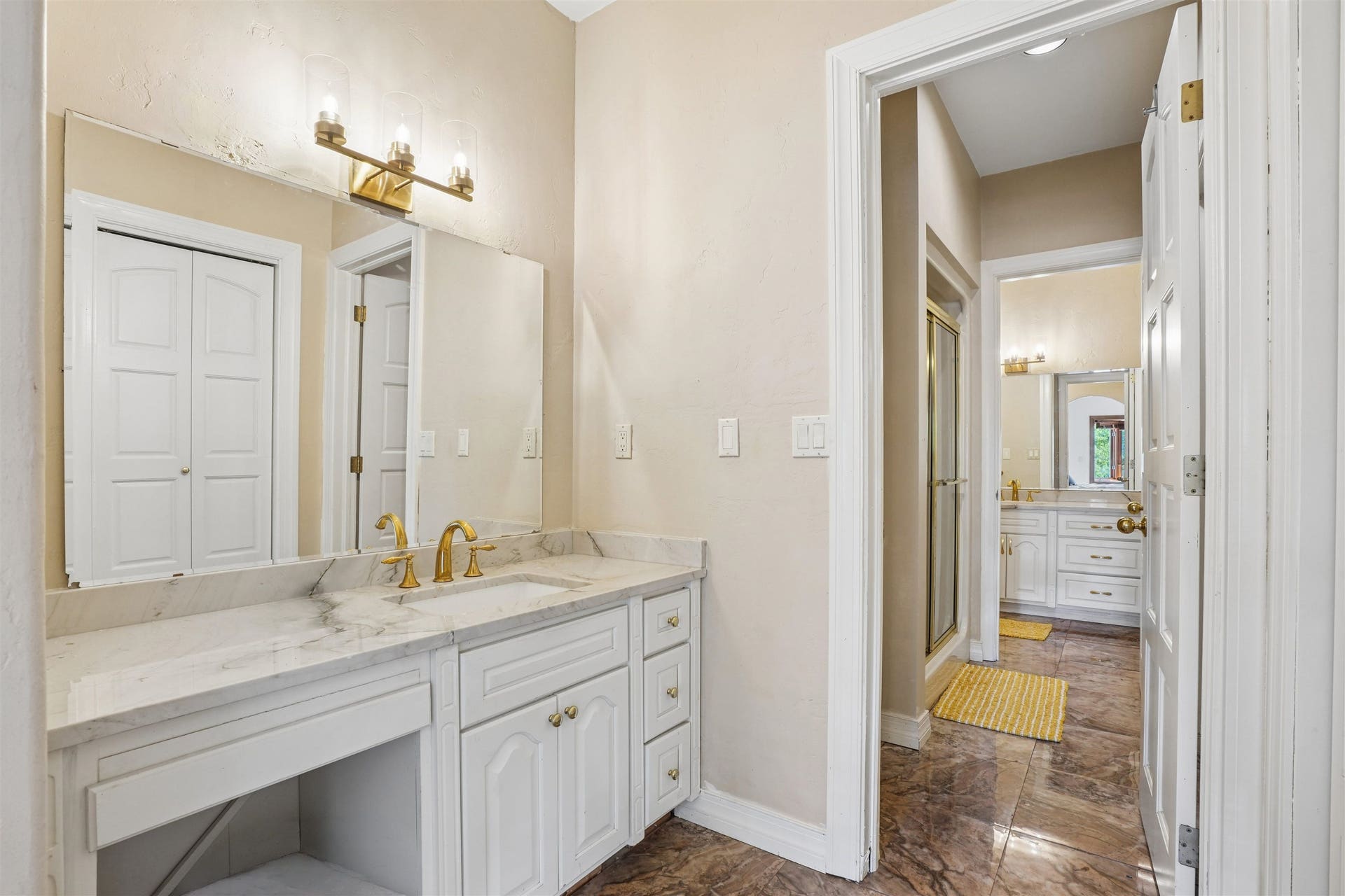 17716 Route 3 Road, Durango, IA 52039 17716 Route 3 Road, Durango, IA 52039