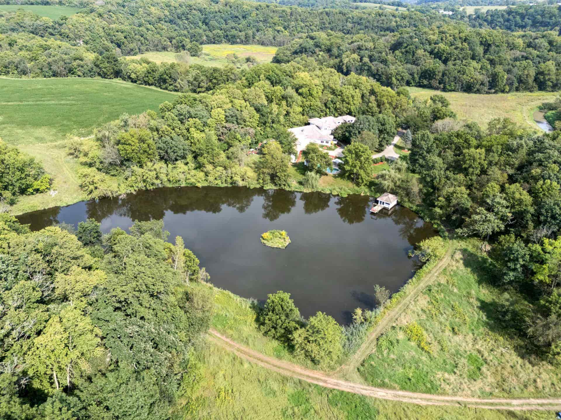 17716 Route 3 Road, Durango, IA 52039 17716 Route 3 Road, Durango, IA 52039