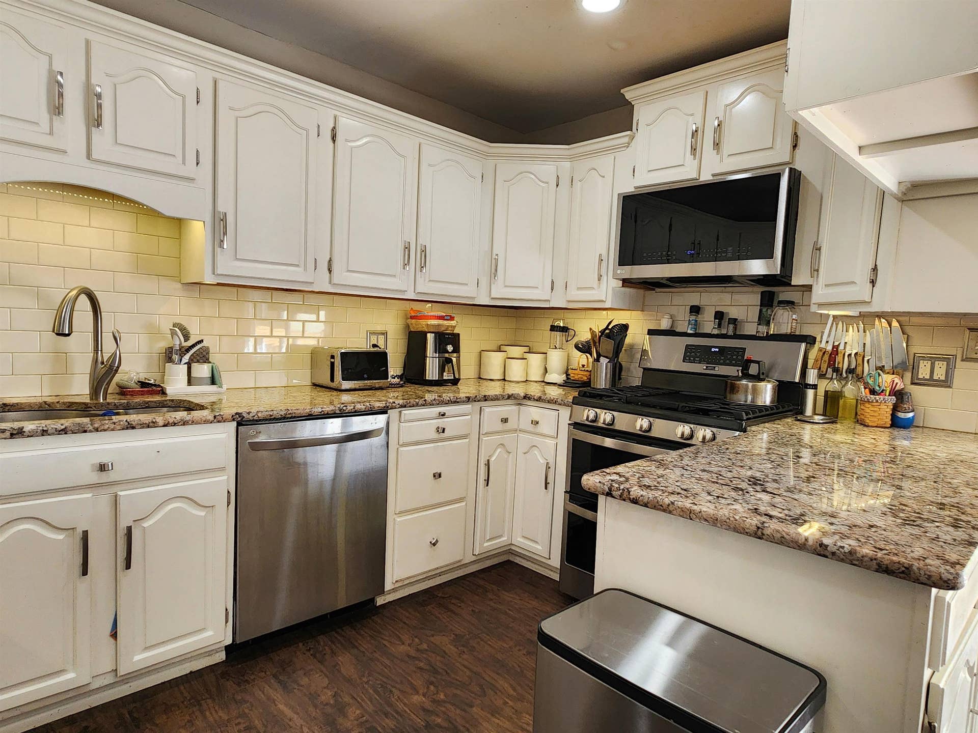 1609 Scenic View Drive, Dubuque, IA 52001 1609 Scenic View Drive, Dubuque, IA 52001