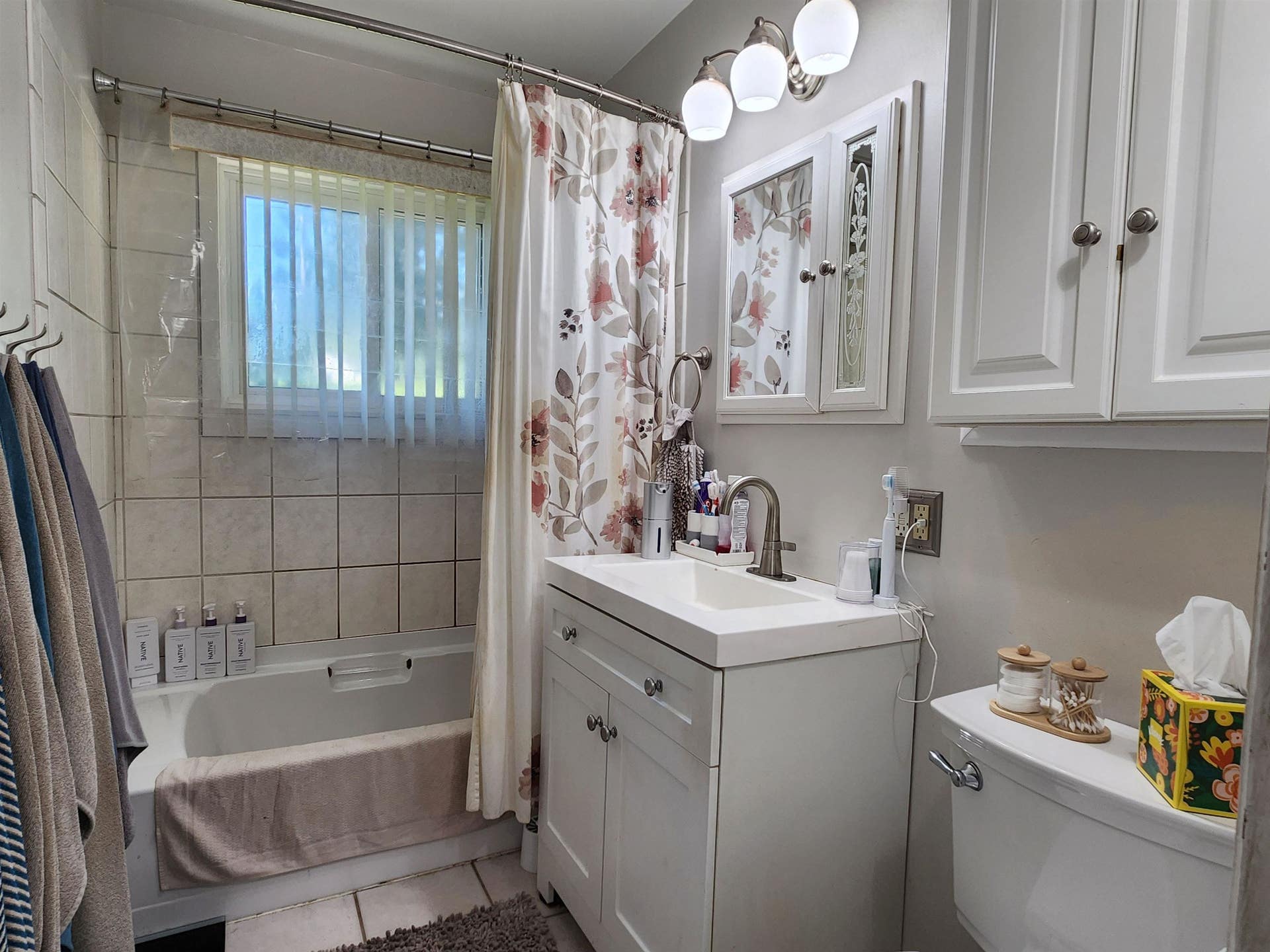 1609 Scenic View Drive, Dubuque, IA 52001 1609 Scenic View Drive, Dubuque, IA 52001