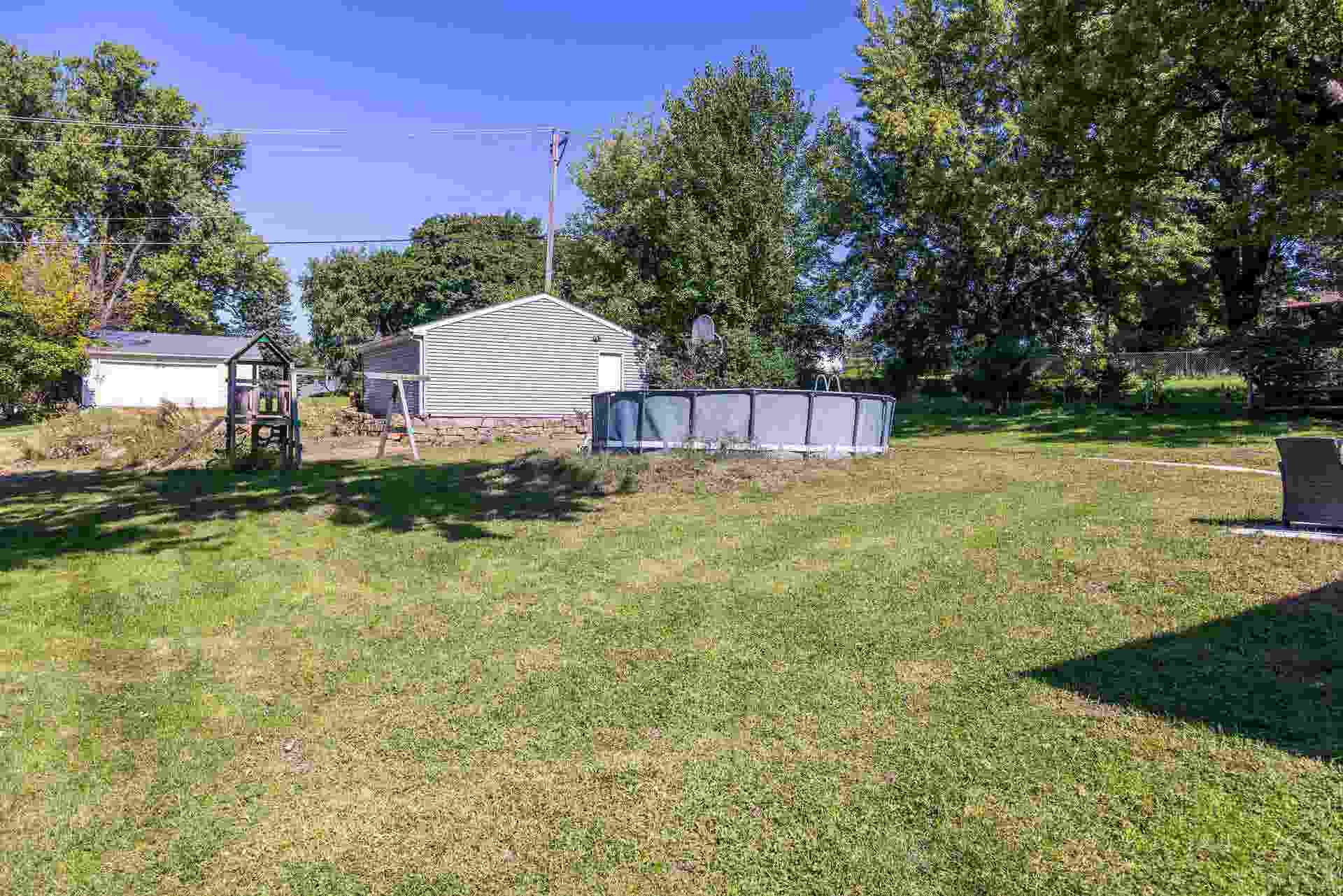 2447 Cherry Street, Dubuque, IA 52001 2447 Cherry Street, Dubuque, IA 52001