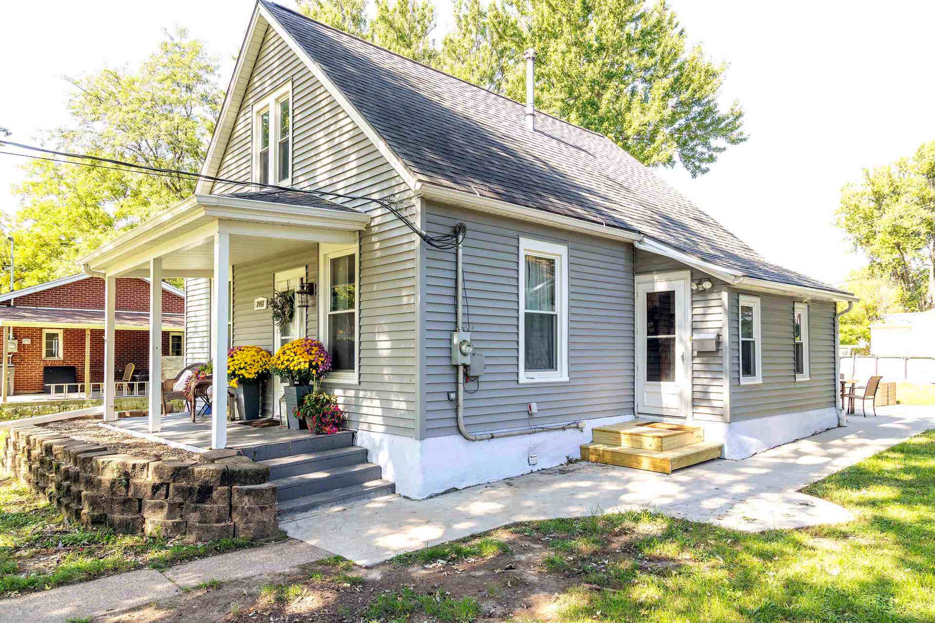 2447 Cherry Street, Dubuque, IA 52001 2447 Cherry Street, Dubuque, IA 52001