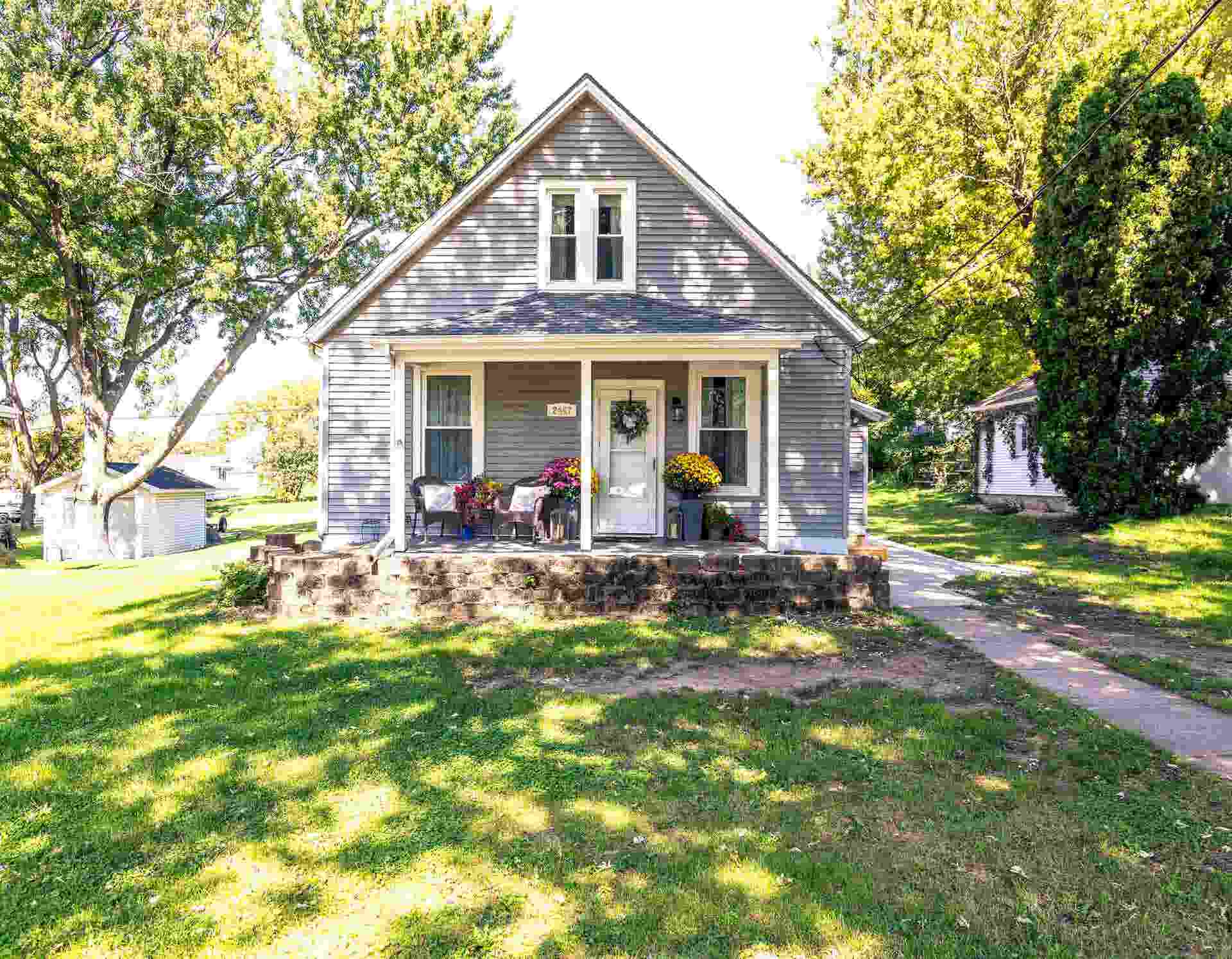 2447 Cherry Street, Dubuque, IA 52001 2447 Cherry Street, Dubuque, IA 52001