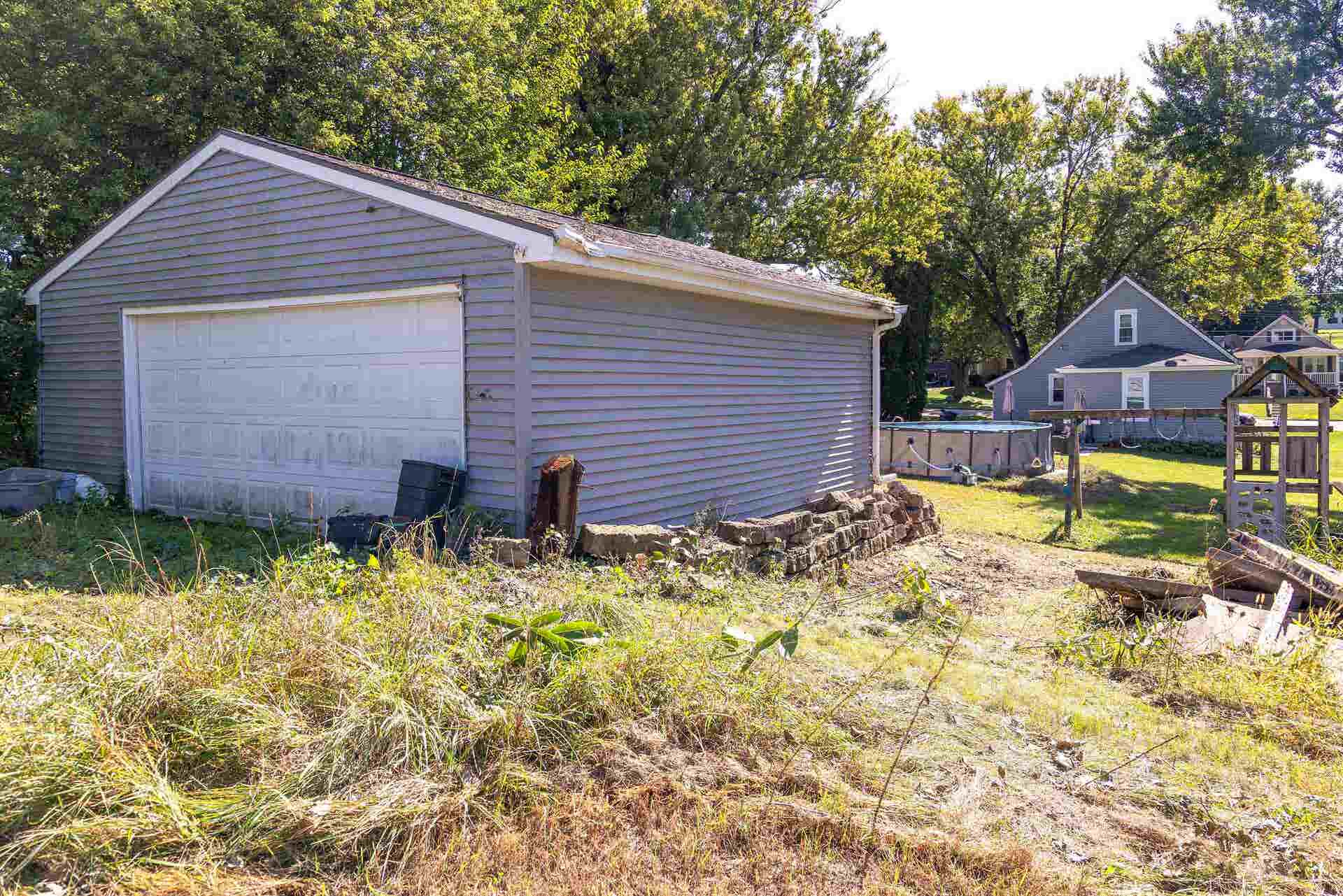 2447 Cherry Street, Dubuque, IA 52001 2447 Cherry Street, Dubuque, IA 52001