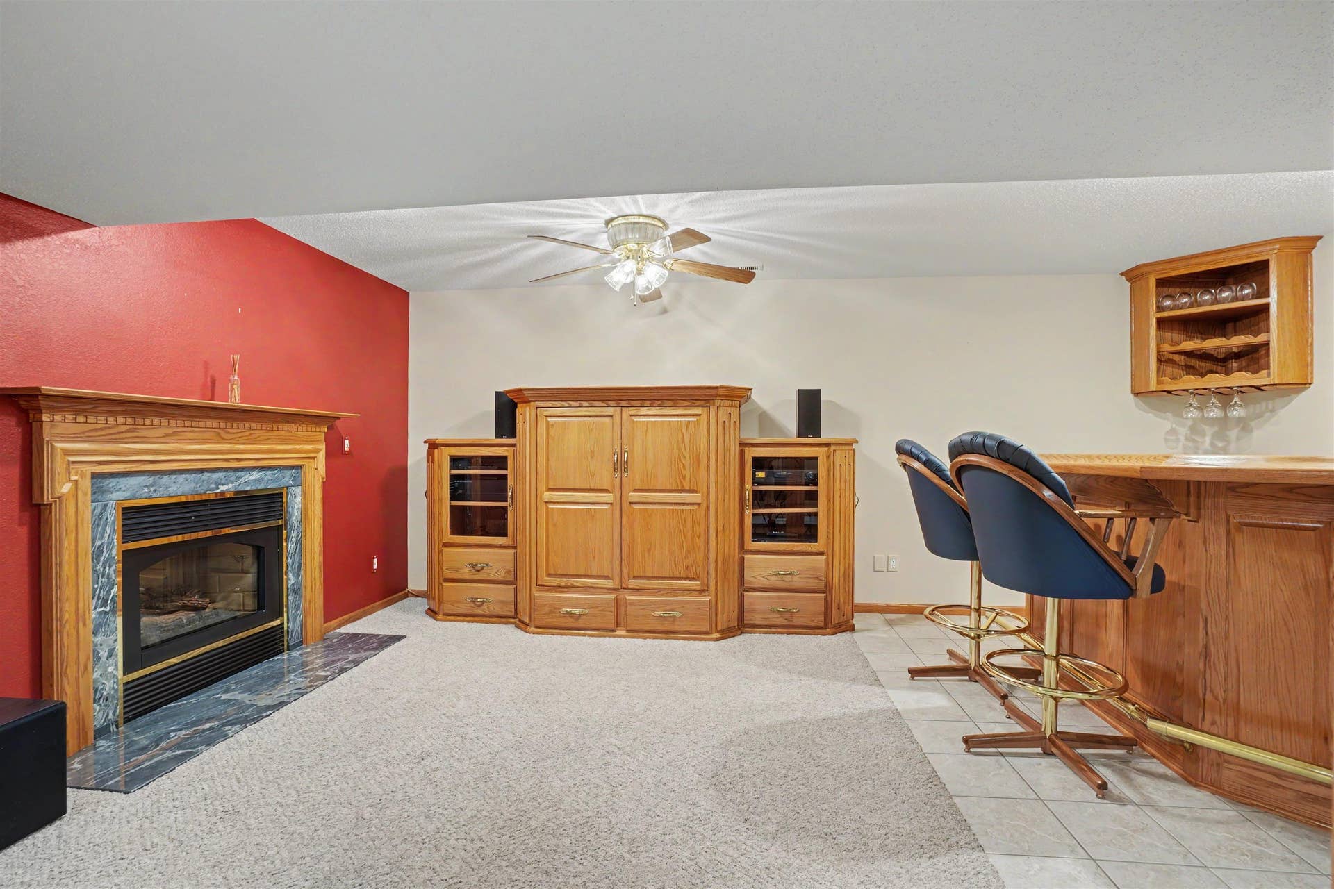 2305 Buckskin Circle, Dubuque, IA 52001 2305 Buckskin Circle, Dubuque, IA 52001
