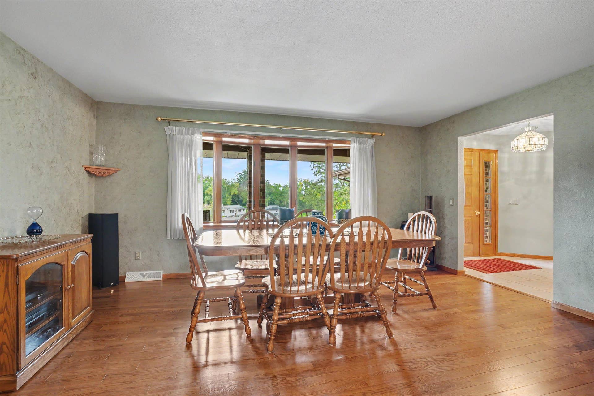 2305 Buckskin Circle, Dubuque, IA 52001 2305 Buckskin Circle, Dubuque, IA 52001