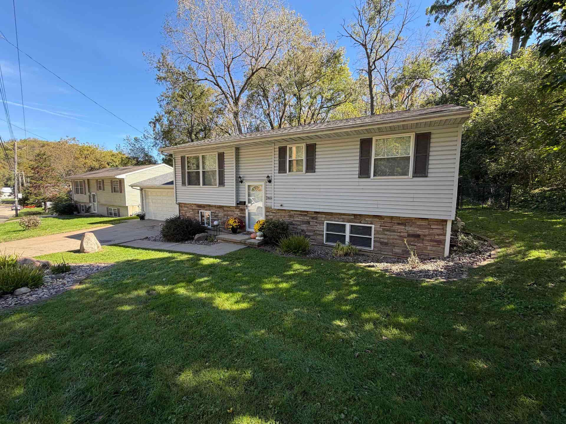 2464 Hempstead Street, Dubuque, IA 52001 2464 Hempstead Street, Dubuque, IA 52001