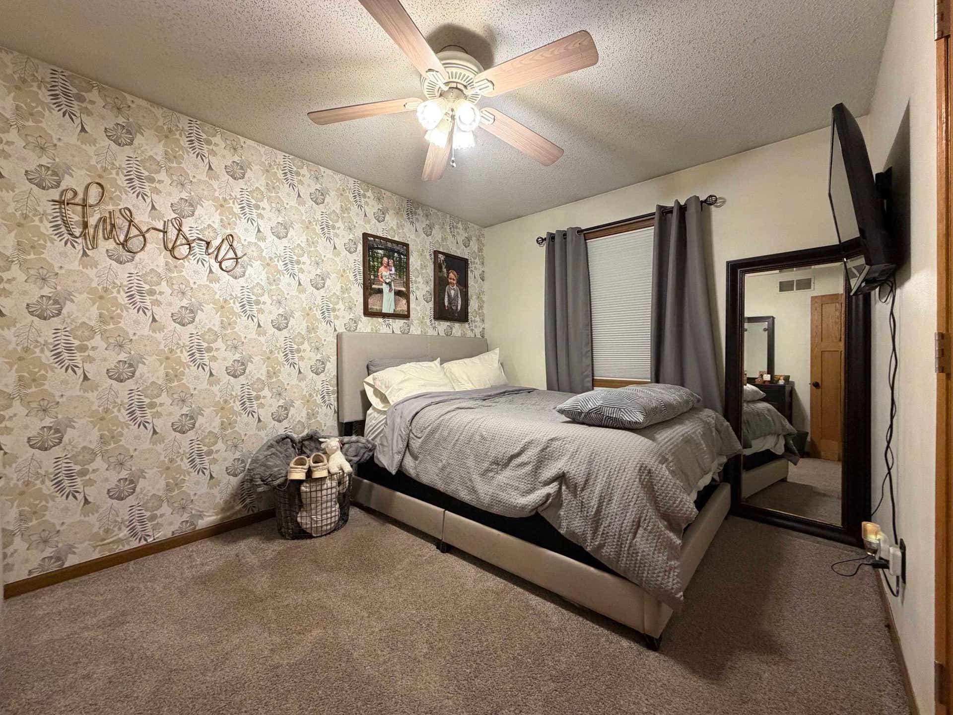 2464 Hempstead Street, Dubuque, IA 52001 2464 Hempstead Street, Dubuque, IA 52001