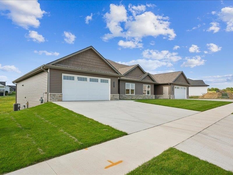 257 Gavin Circle, Peosta, IA 52068 257 Gavin Circle, Peosta, IA 52068