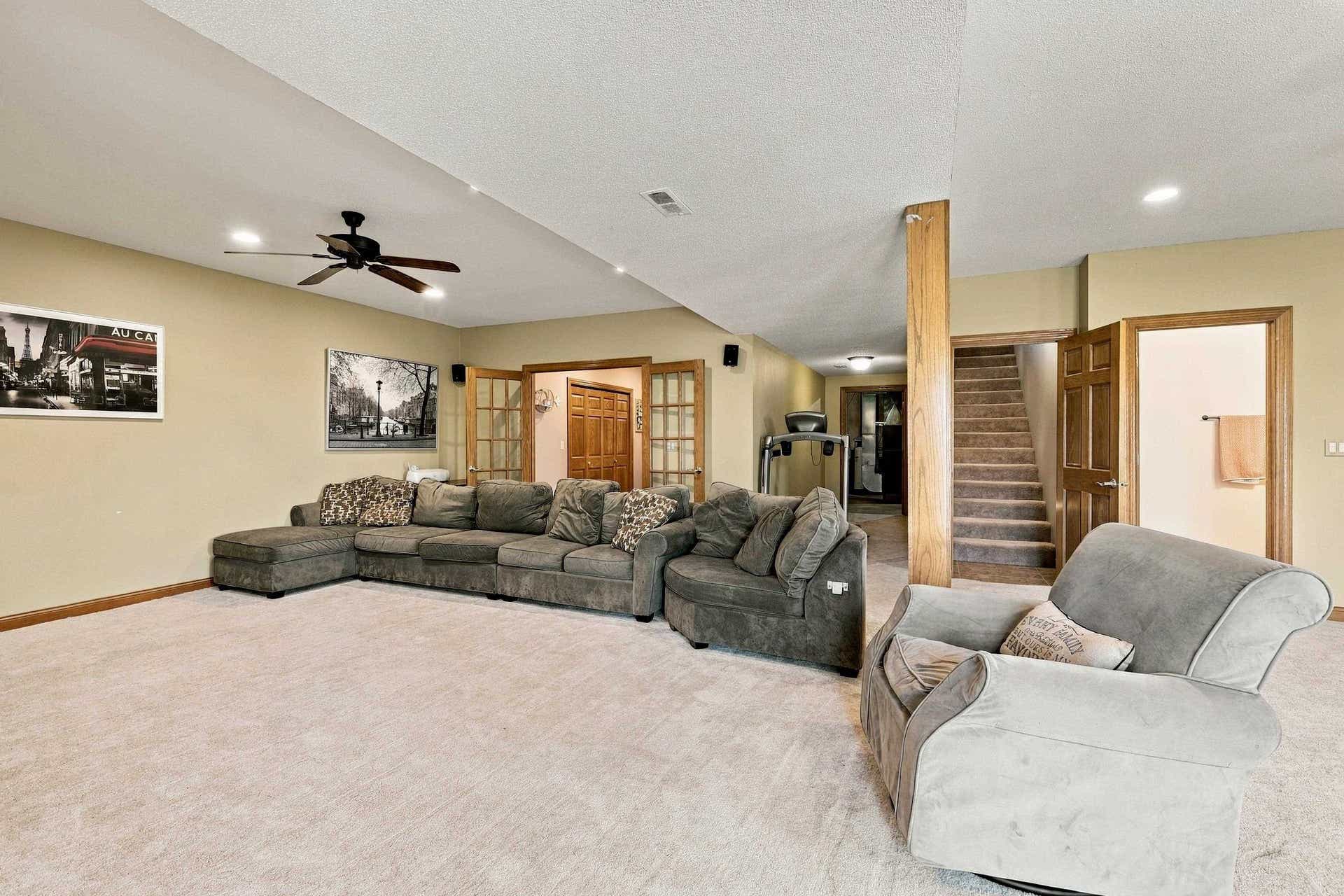 7460 Prairie View Lane, Dubuque, IA 52003 7460 Prairie View Lane, Dubuque, IA 52003