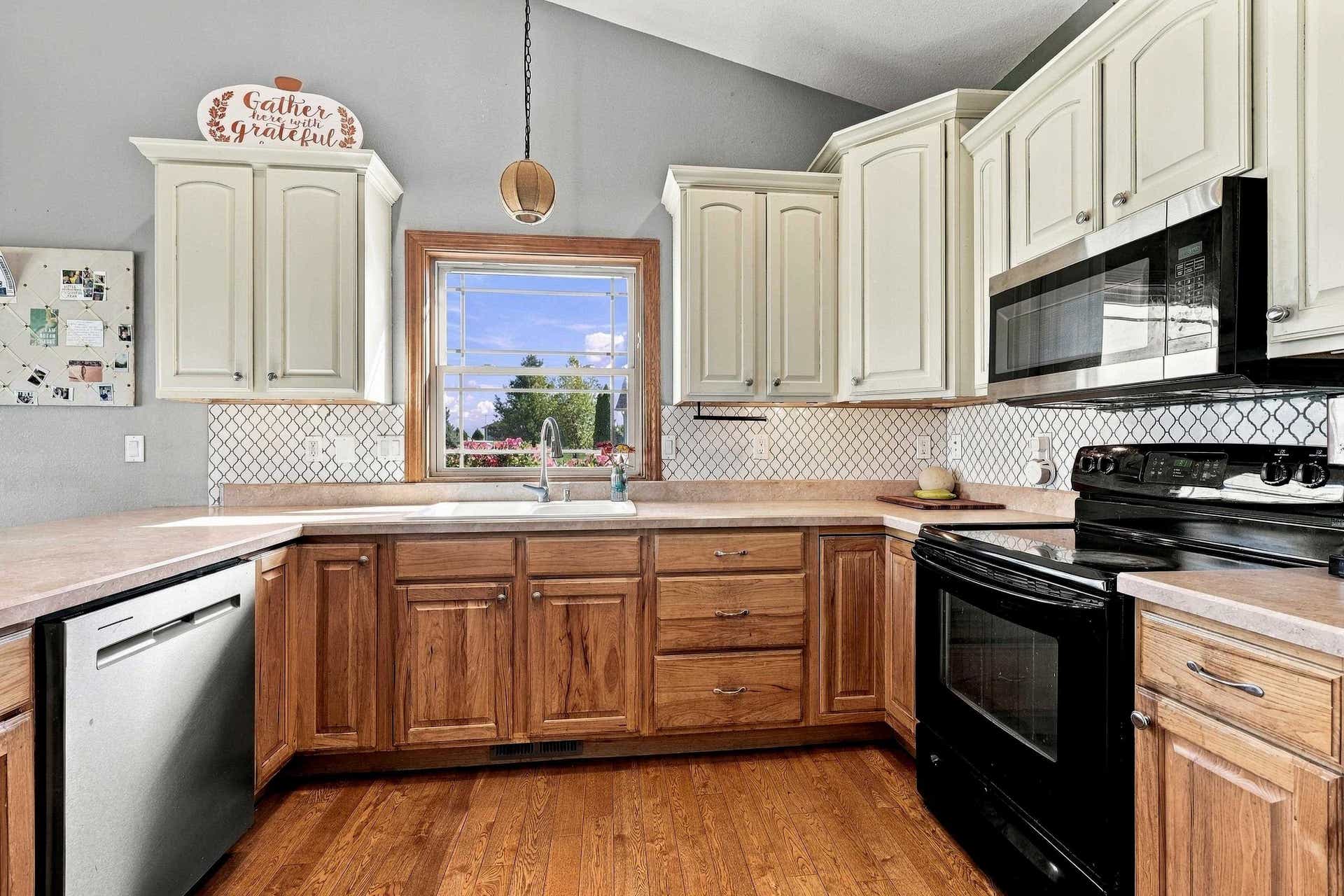 7460 Prairie View Lane, Dubuque, IA 52003 7460 Prairie View Lane, Dubuque, IA 52003