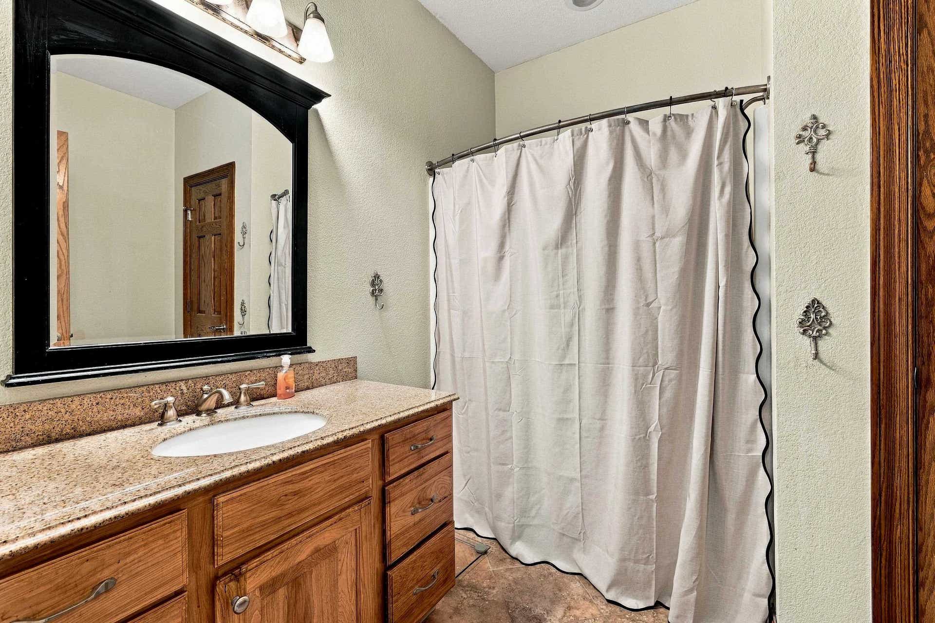7460 Prairie View Lane, Dubuque, IA 52003 7460 Prairie View Lane, Dubuque, IA 52003