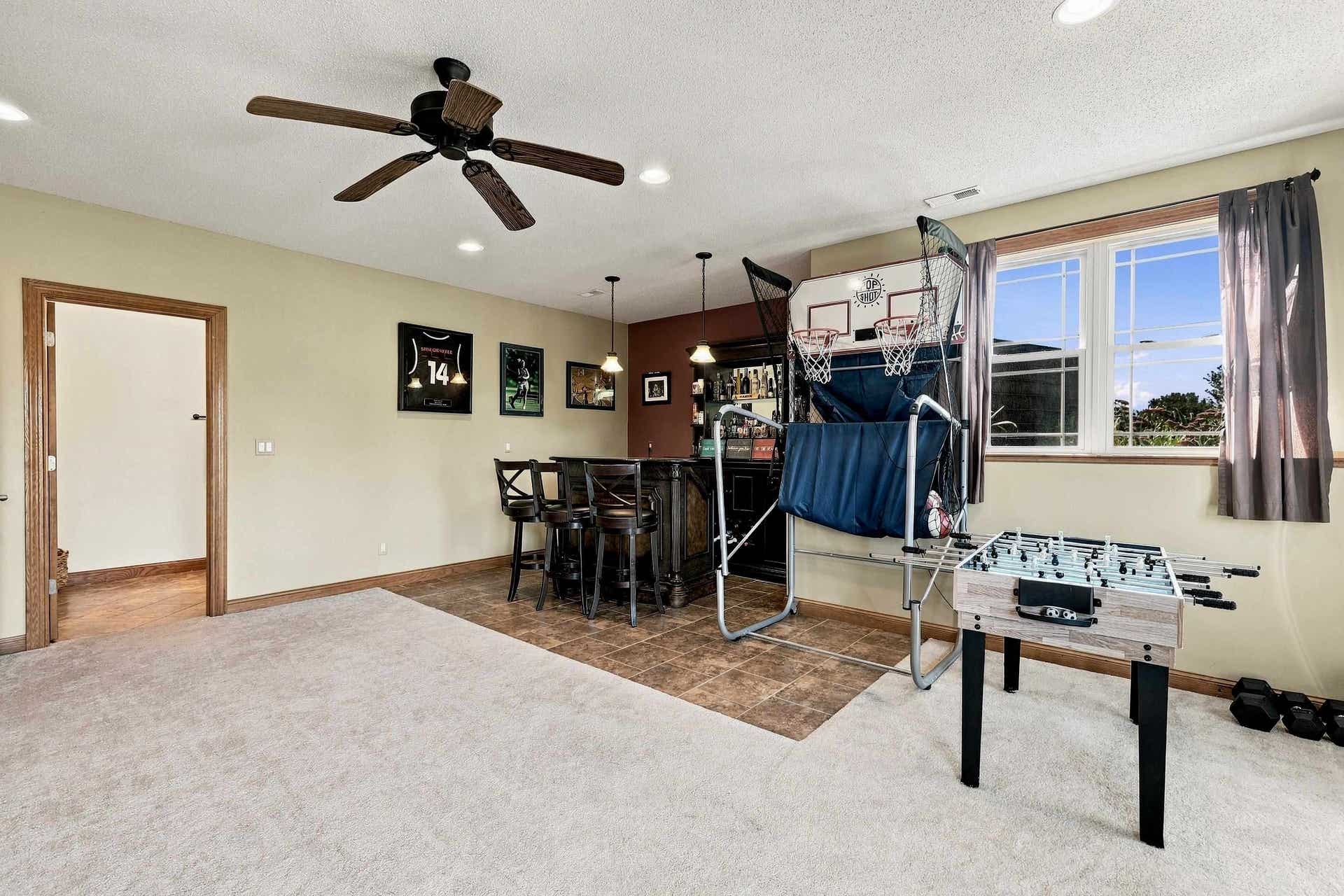 7460 Prairie View Lane, Dubuque, IA 52003 7460 Prairie View Lane, Dubuque, IA 52003
