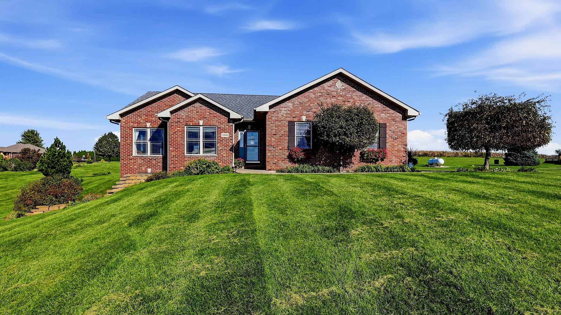 7460 Prairie View Lane, Dubuque, IA 52003 7460 Prairie View Lane, Dubuque, IA 52003