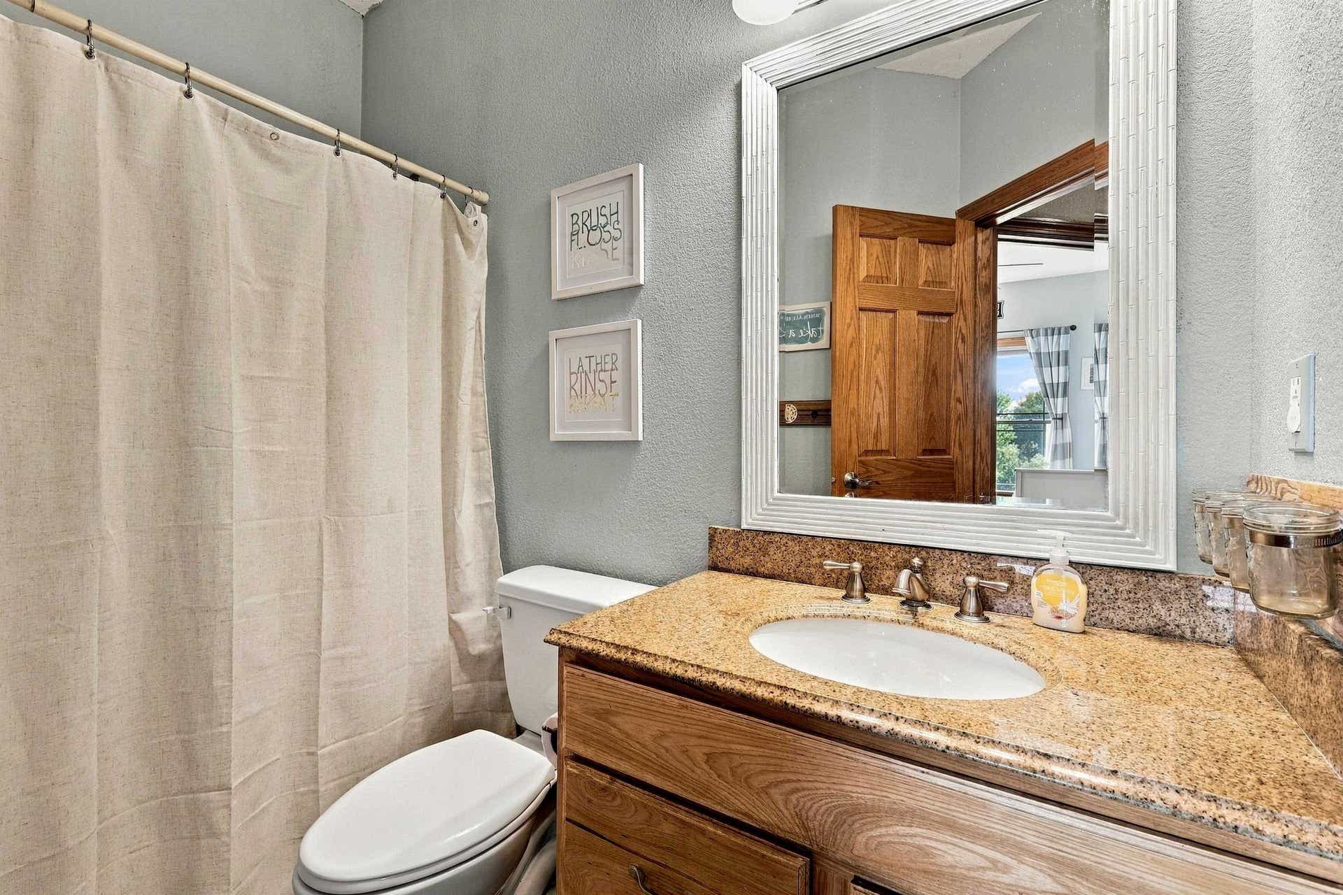 7460 Prairie View Lane, Dubuque, IA 52003 7460 Prairie View Lane, Dubuque, IA 52003