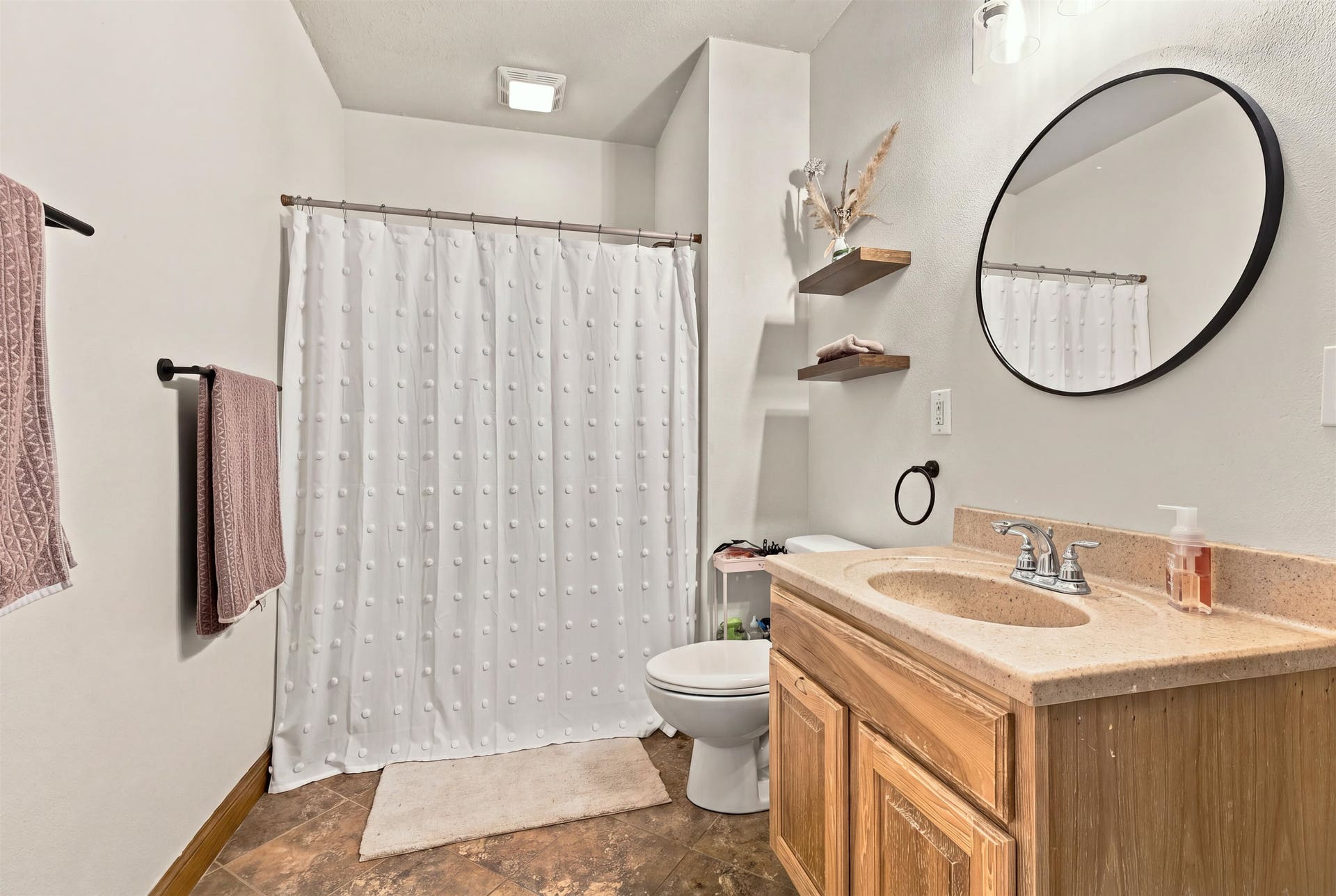 7460 Prairie View Lane, Dubuque, IA 52003 7460 Prairie View Lane, Dubuque, IA 52003