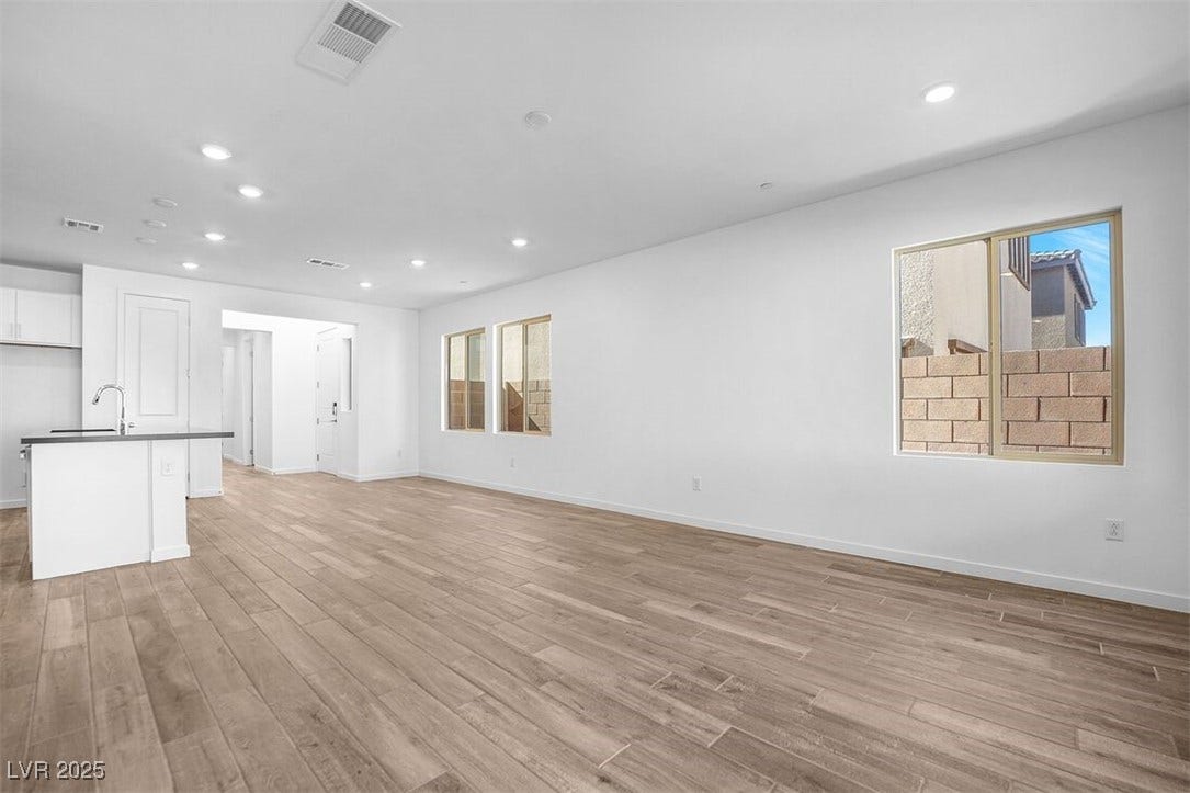 52 Via Montoro, Henderson, NV 89011 52 Via Montoro - Ready Now!
