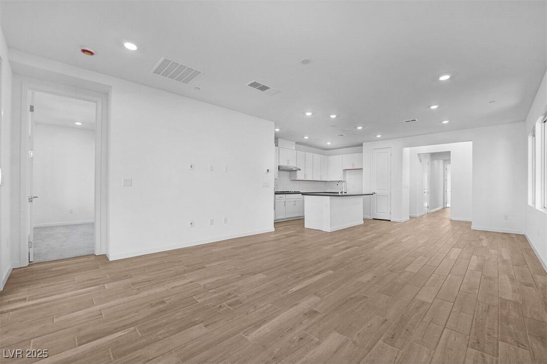 52 Via Montoro, Henderson, NV 89011 52 Via Montoro - Ready Now!