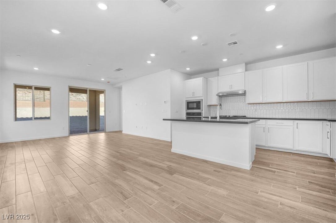 52 Via Montoro, Henderson, NV 89011 52 Via Montoro - Ready Now!