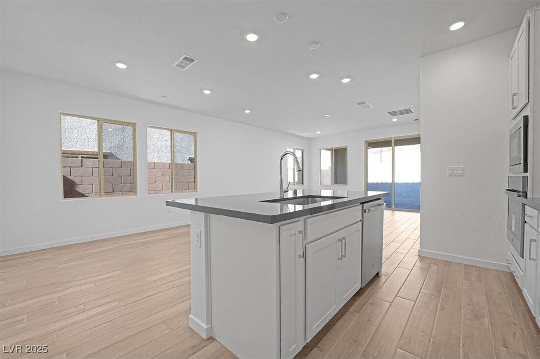 52 Via Montoro, Henderson, NV 89011 52 Via Montoro - Ready Now!