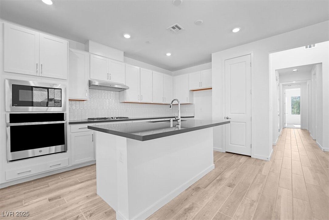 52 Via Montoro, Henderson, NV 89011 52 Via Montoro - Ready Now!