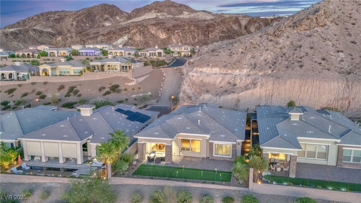 29 Porto Malaga Street, Henderson, NV 89011 29 Porto Malaga Street, Henderson, NV 89011