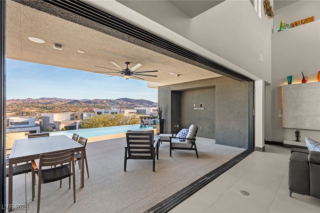 20 Highland Cove Lane, Henderson, NV 89011