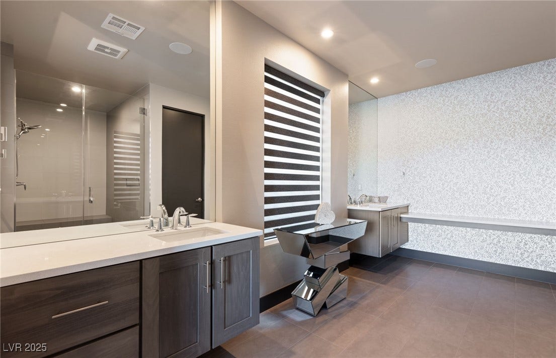 20 Highland Cove Lane, Henderson, NV 89011