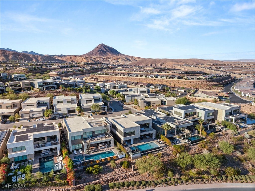 20 Highland Cove Lane, Henderson, NV 89011
