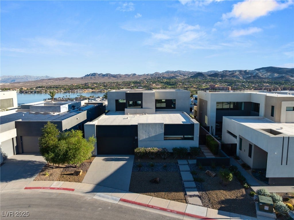 20 Highland Cove Lane, Henderson, NV 89011