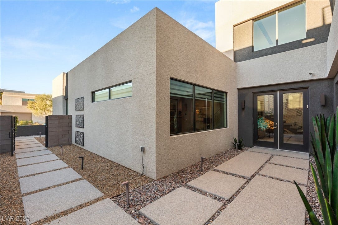 20 Highland Cove Lane, Henderson, NV 89011